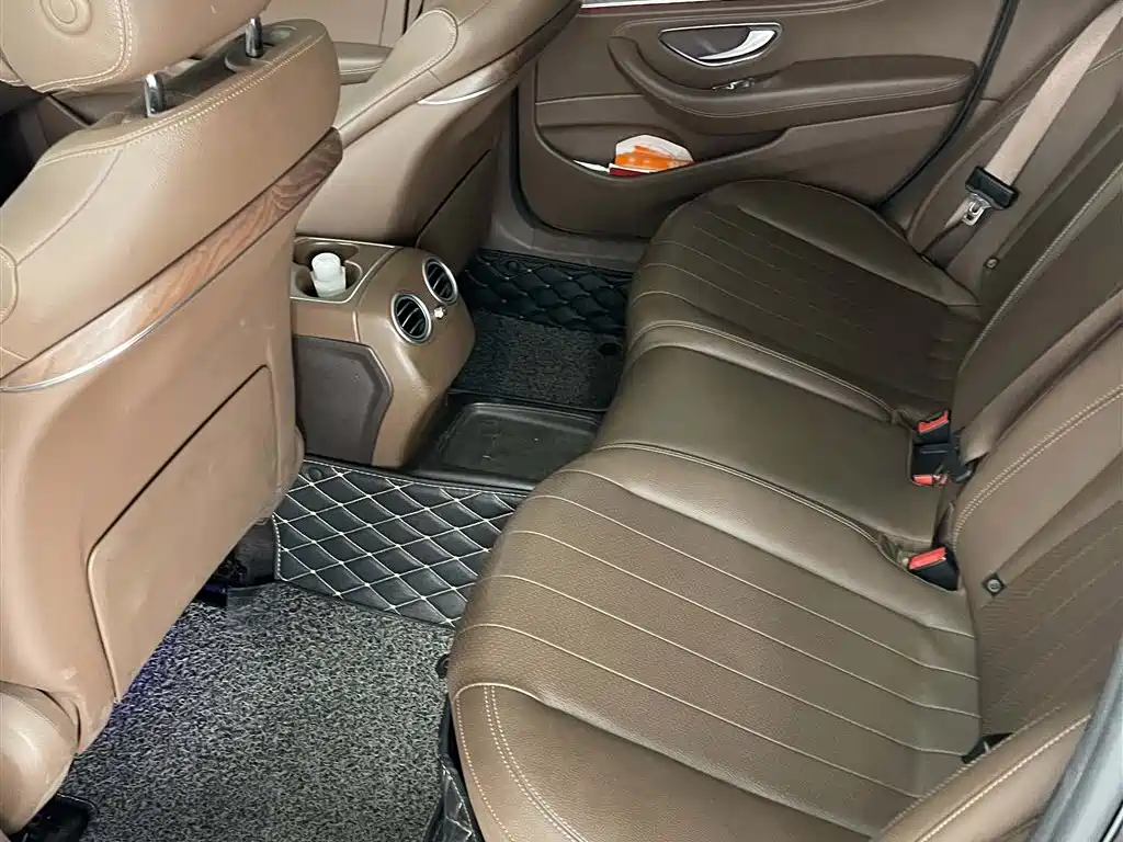 Mercedes-Benz E-Class 2020 — фото 10