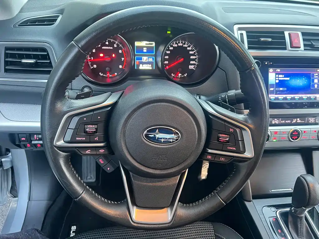 Subaru Legacy 2020 — фото 19