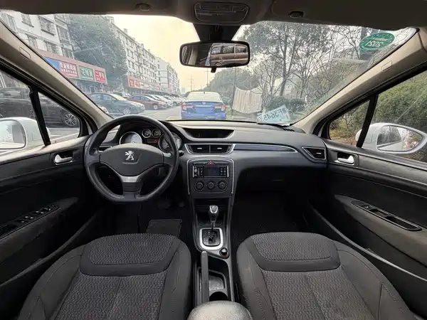 Peugeot 308 2014