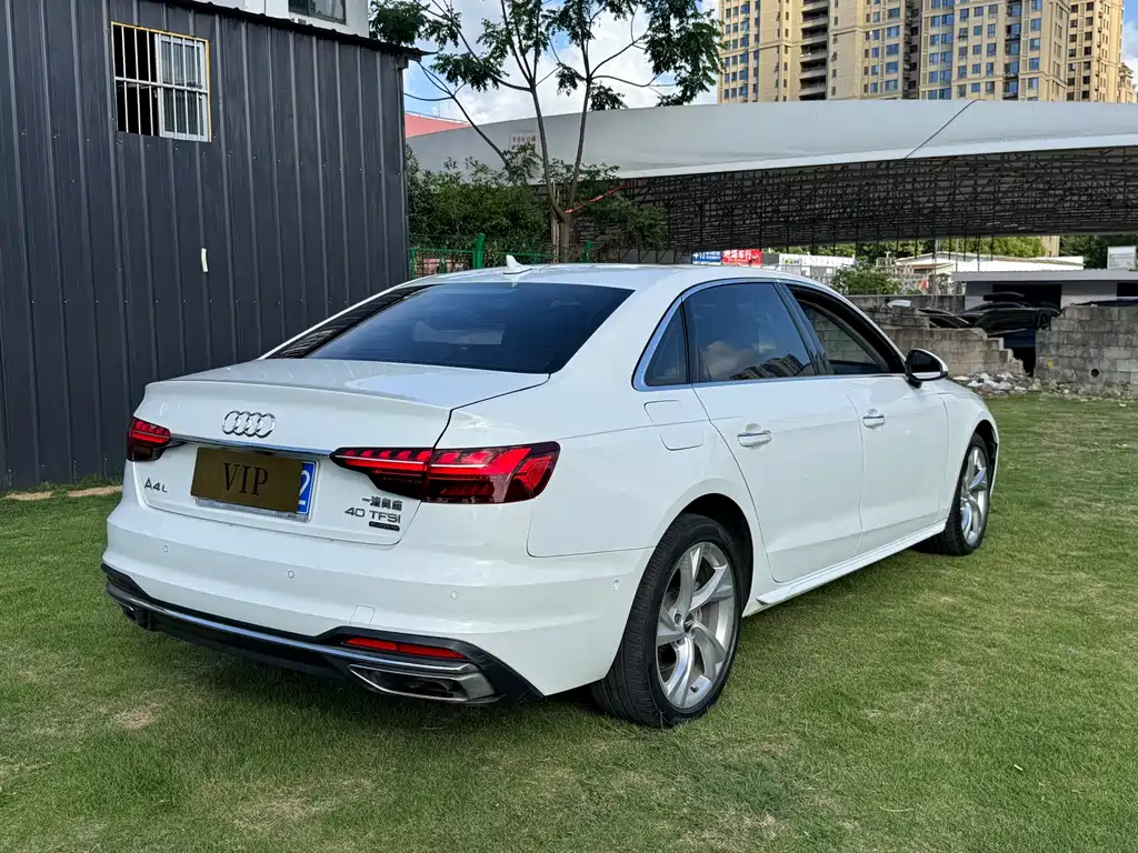 Audi A4L 2021 — фото 10