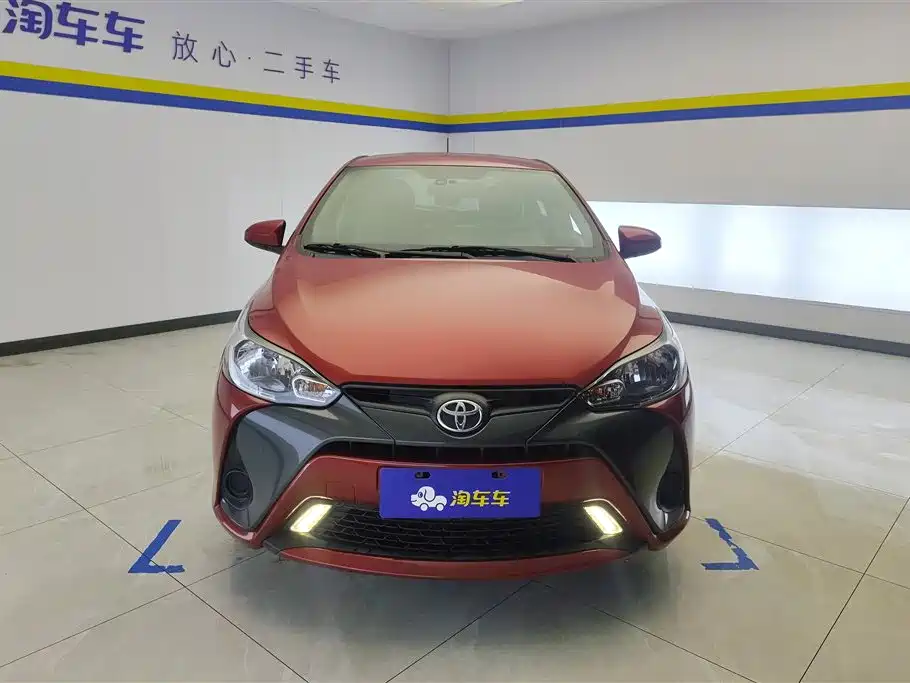 Toyota Yaris L 2021