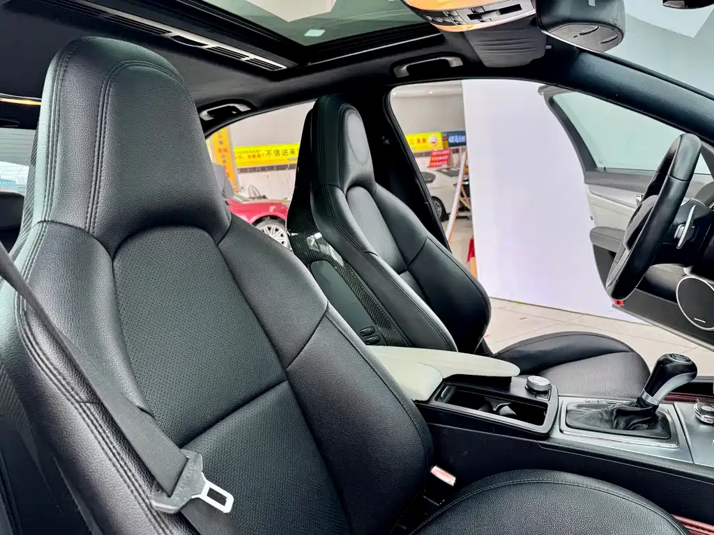 Mercedes-Benz C-Class AMG 2012 — фото 16