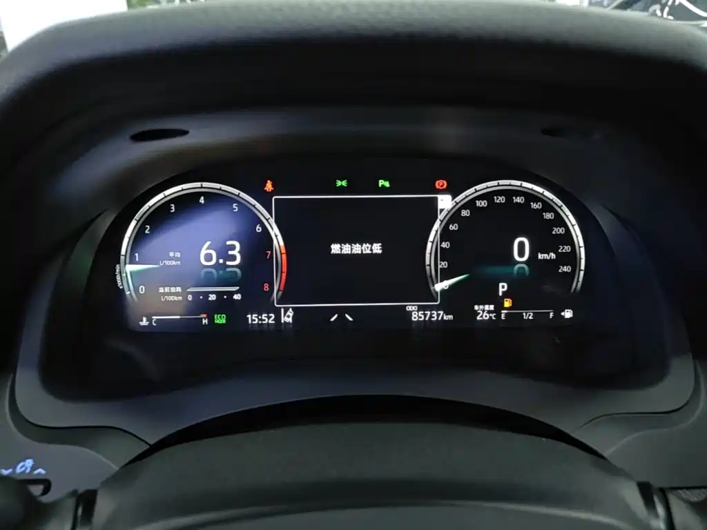 Toyota Camry 2022 — фото 12