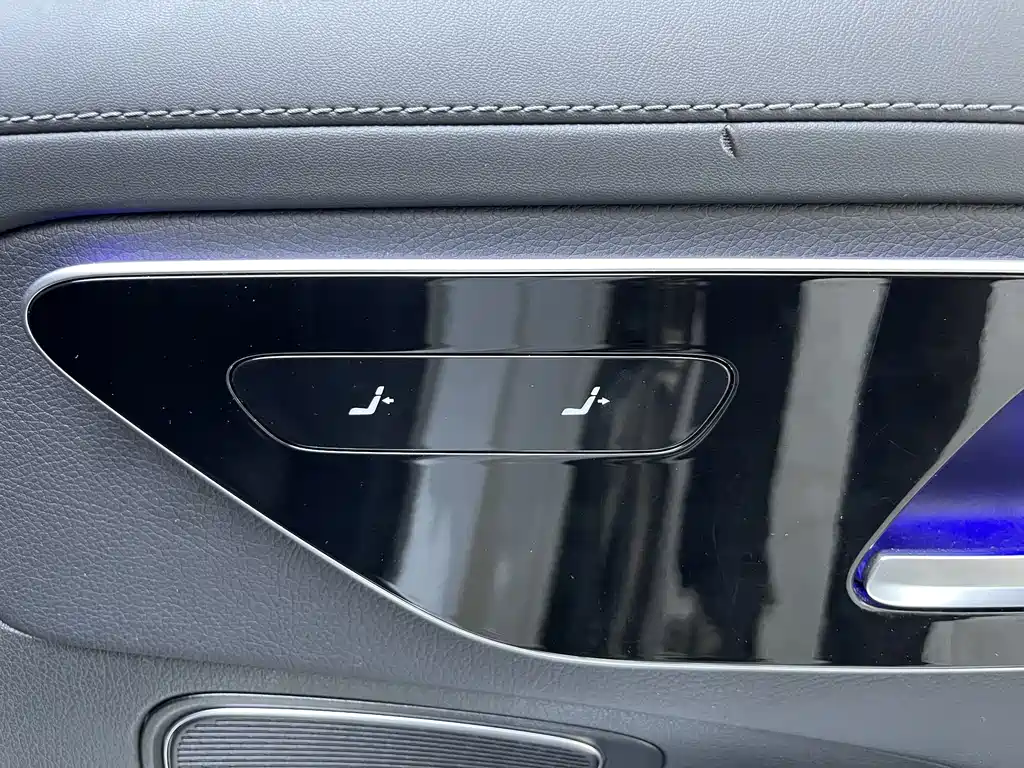 Mercedes-Benz C-Class 2022 — фото 21