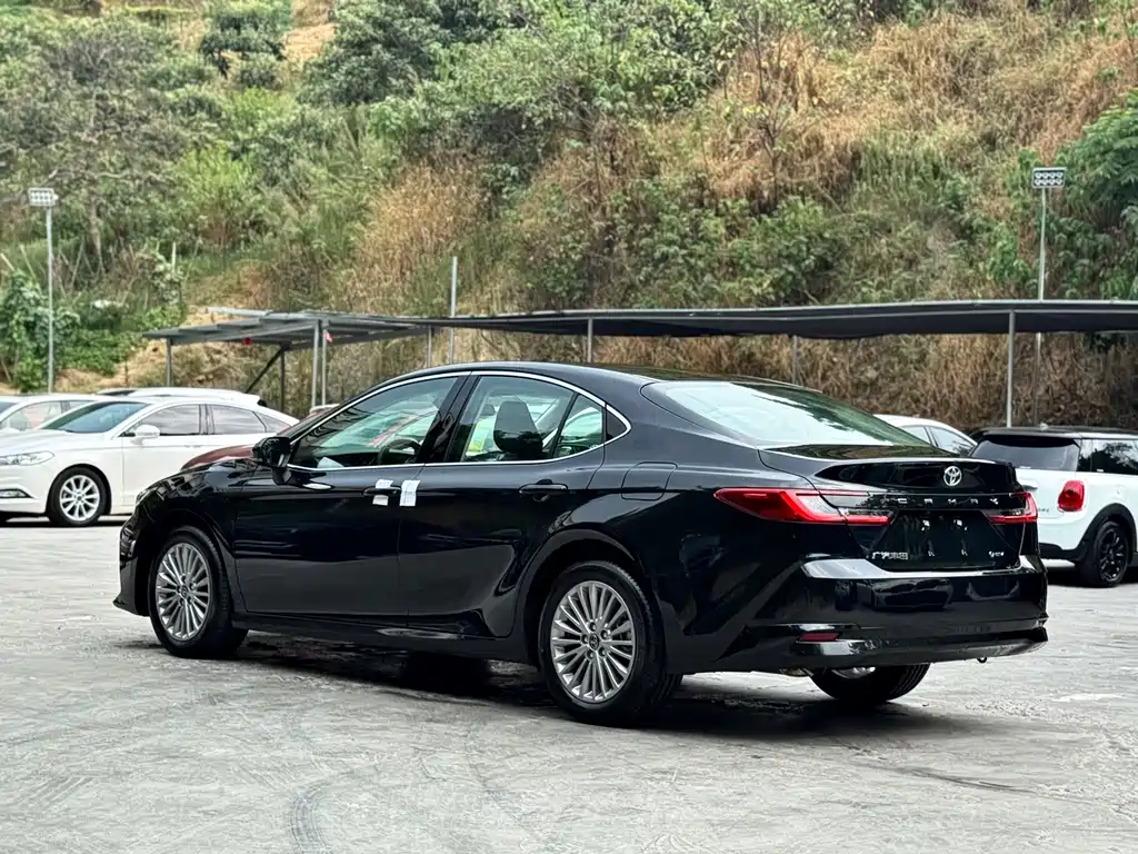 Toyota Camry 2026 — фото 6