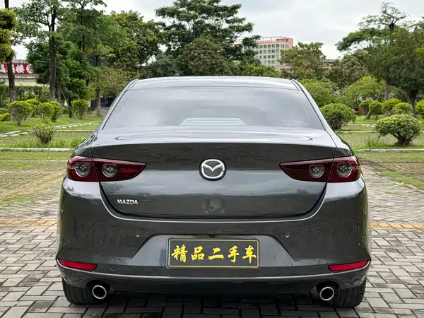 Mazda 3 Axela 2022