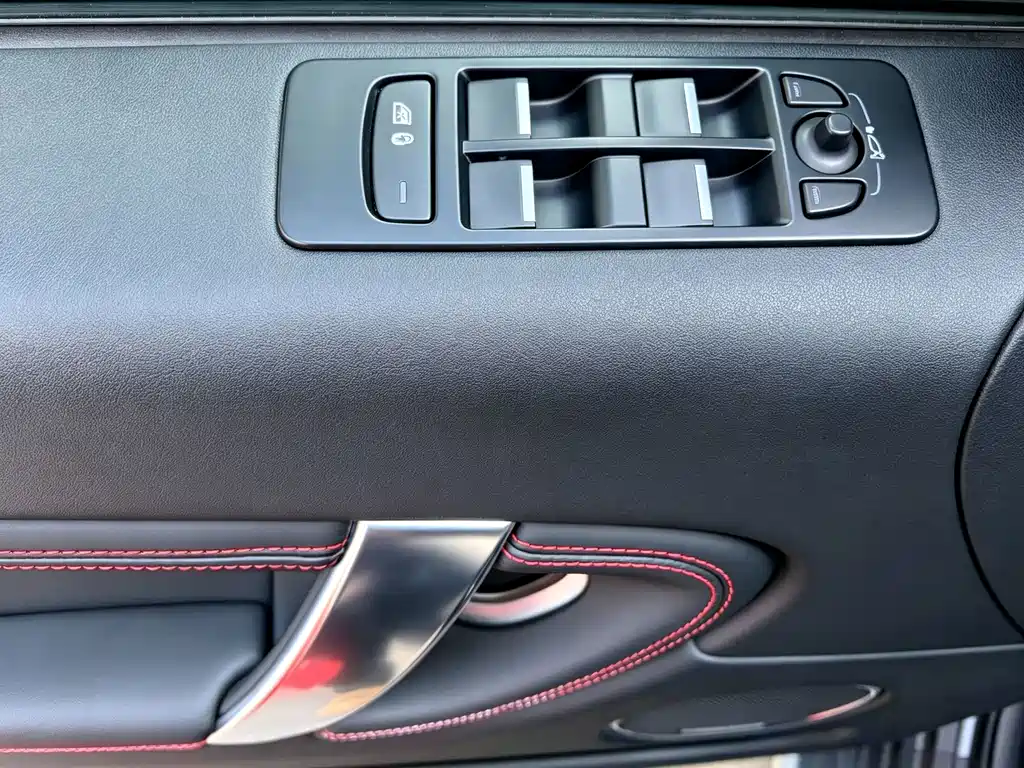 Land Rover Discovery Sport 2022 — фото 18
