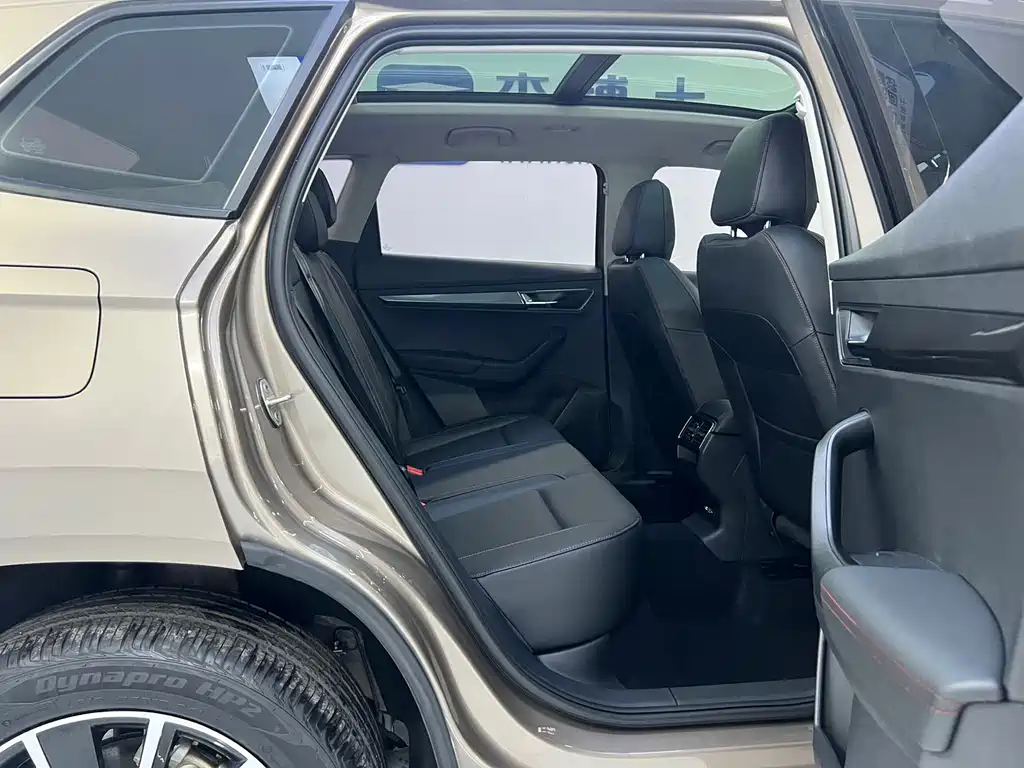 Skoda Karoq 2023 — фото 21