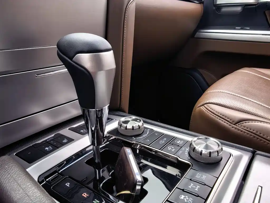 Toyota Land Cruiser 2014 — фото 10