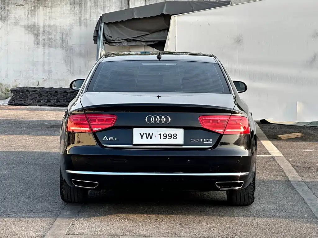 Audi A8 2015 — фото 4