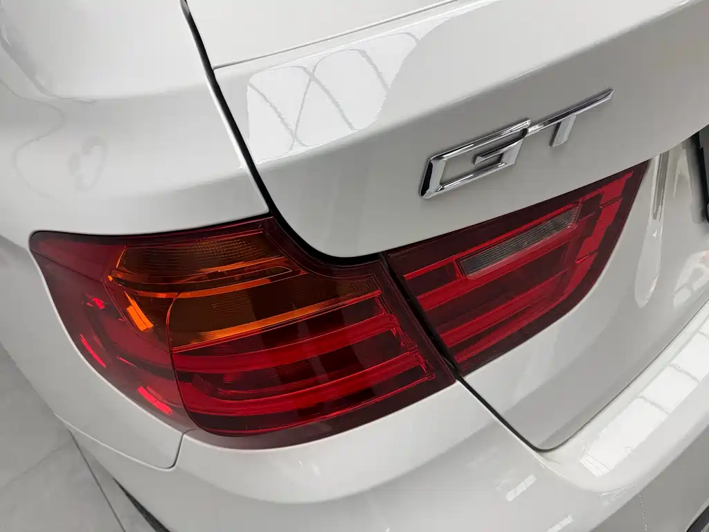 BMW 3 Series GT 2015 — фото 11