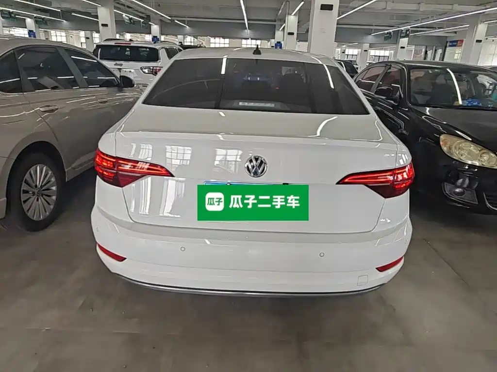 Volkswagen Sagitar 2021