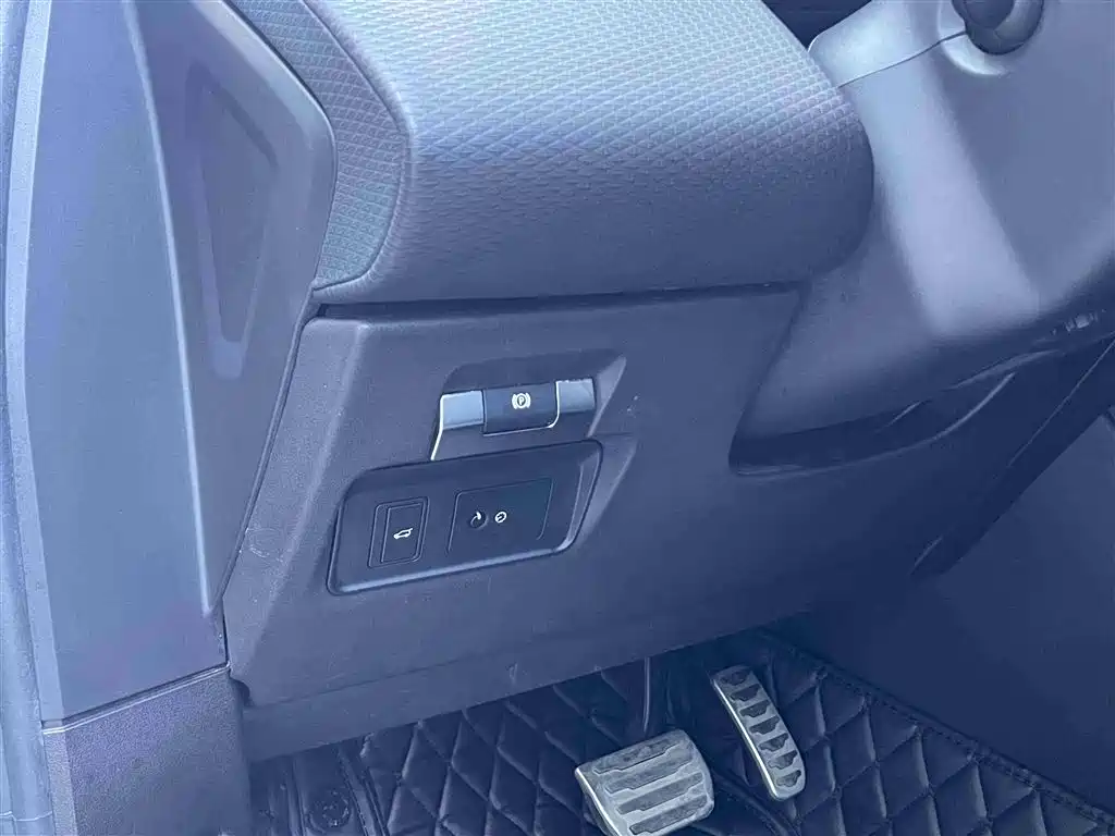 Land Rover Evoque 2020 — фото 29
