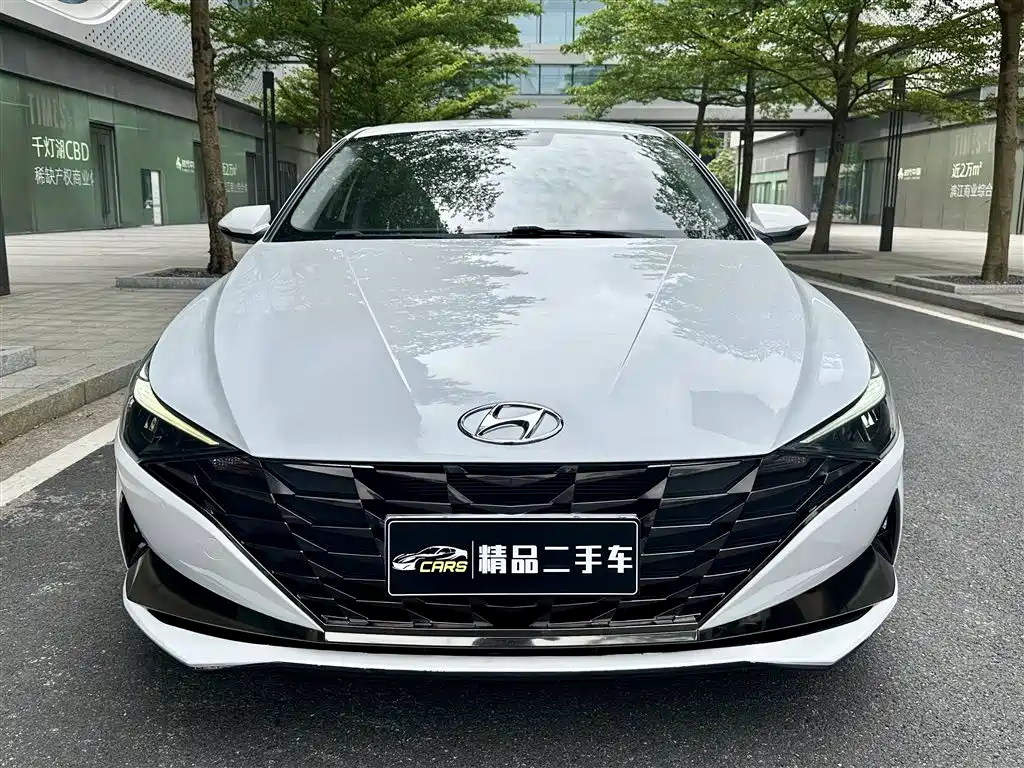 Hyundai Elantra 2021