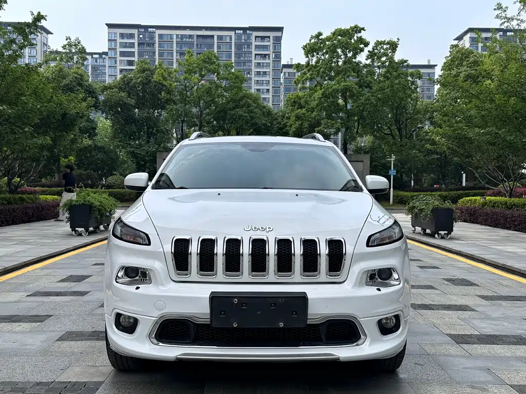 Jeep Cherokee 2018 — фото 2