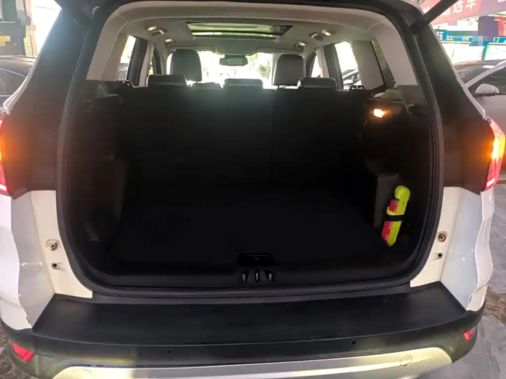 Ford Kuga 2017 — фото 19