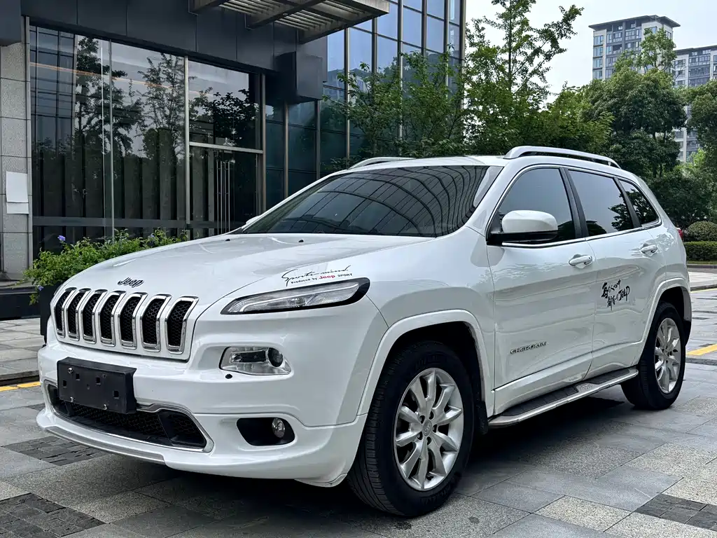 Jeep Cherokee 2018 — фото 1
