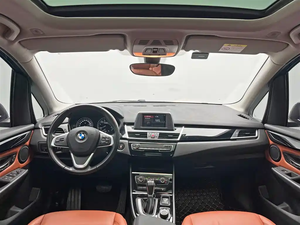 BMW 2 Series Station Wagon 2019 — фото 23