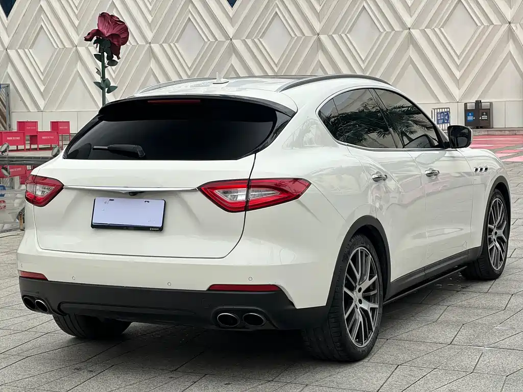 Maserati Levante 2018 — фото 6