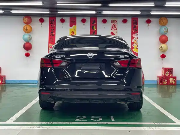 Nissan Teana 2022