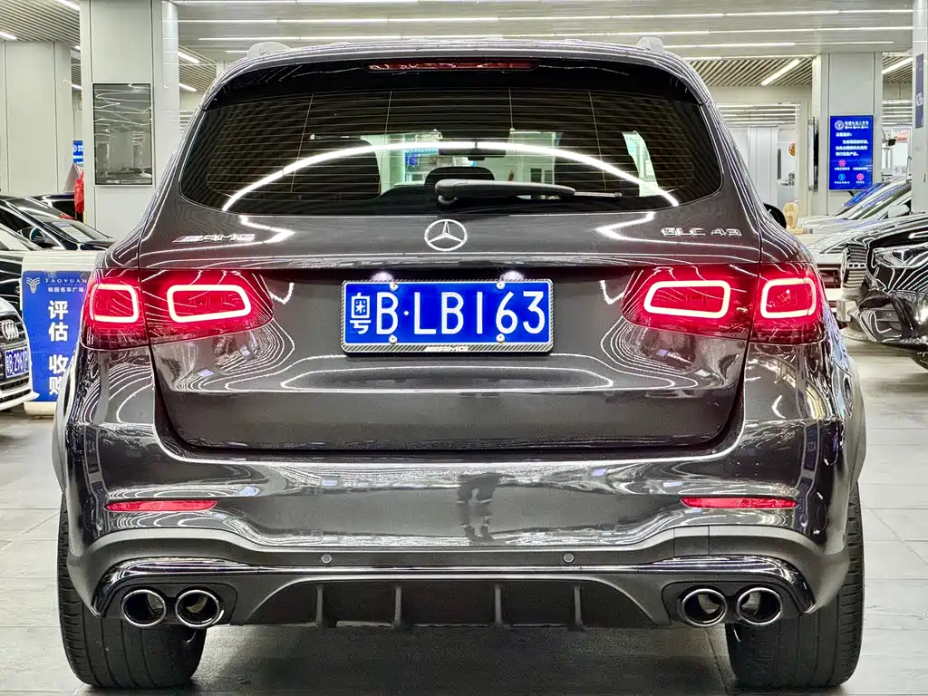 Mercedes-Benz GLC AMG 2023 — фото 15