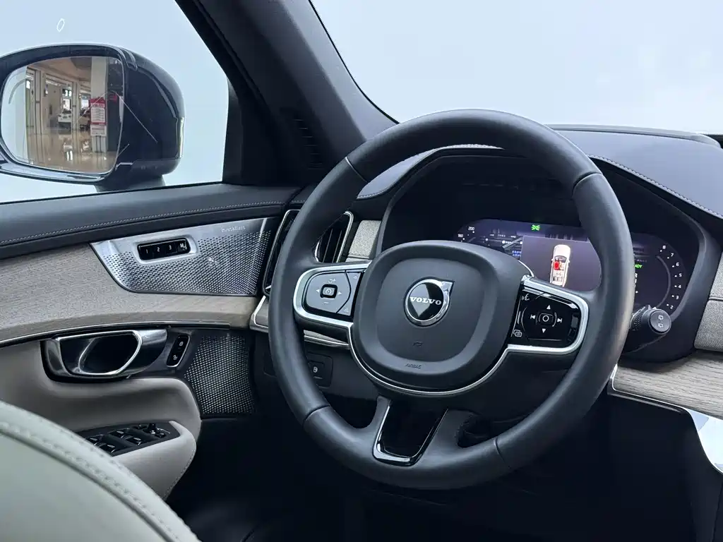 Volvo XC90 Plug-In Hybrid 2025 — фото 20