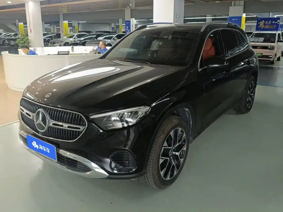 Mercedes-Benz GLC 2025