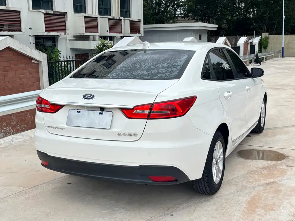 Ford Escort 2019