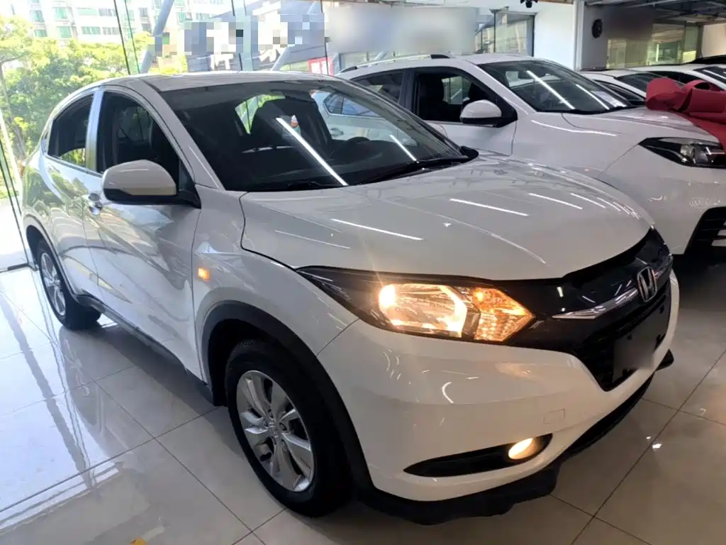 Honda Vezel 2016