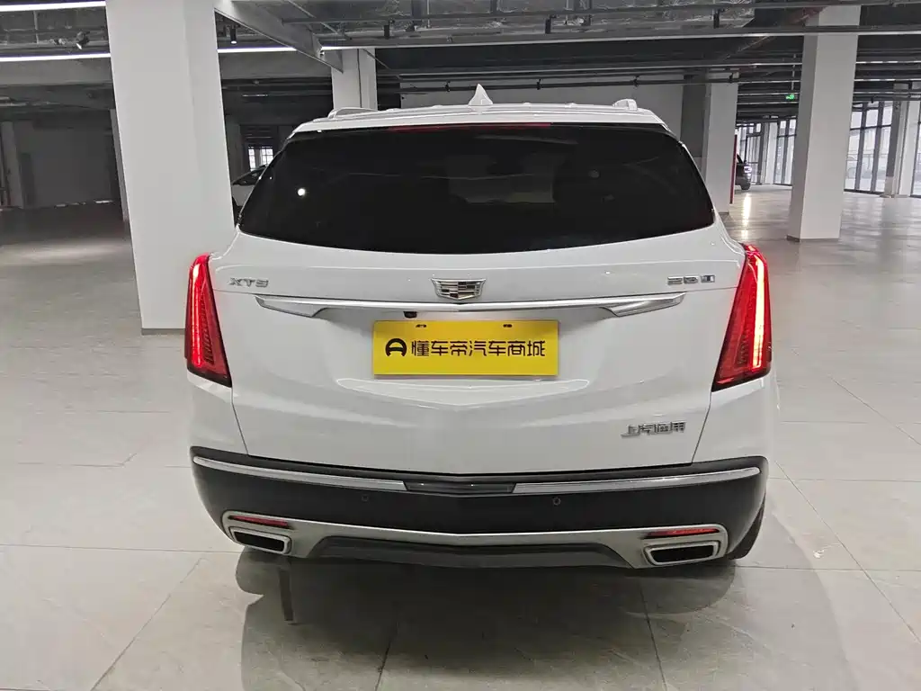 Cadillac XT5 2021 — фото 8