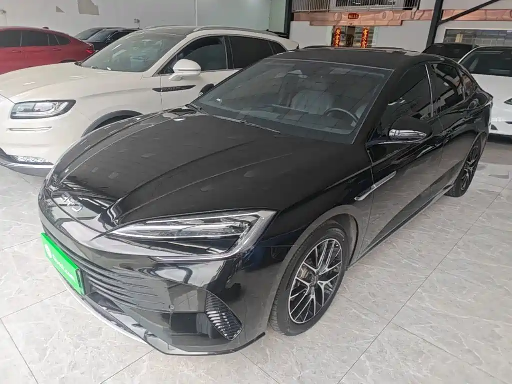 BYD Seal 07 DM-i 2025 — фото 1