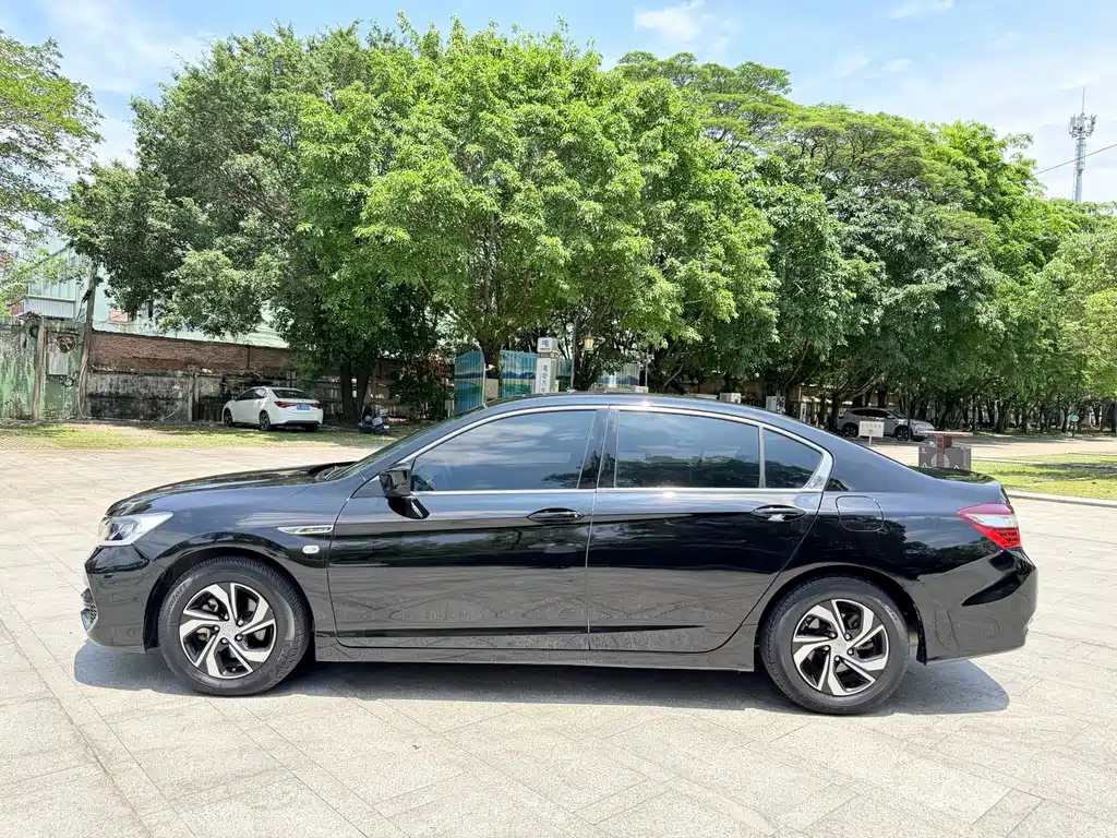 Honda Accord 2018 — фото 5