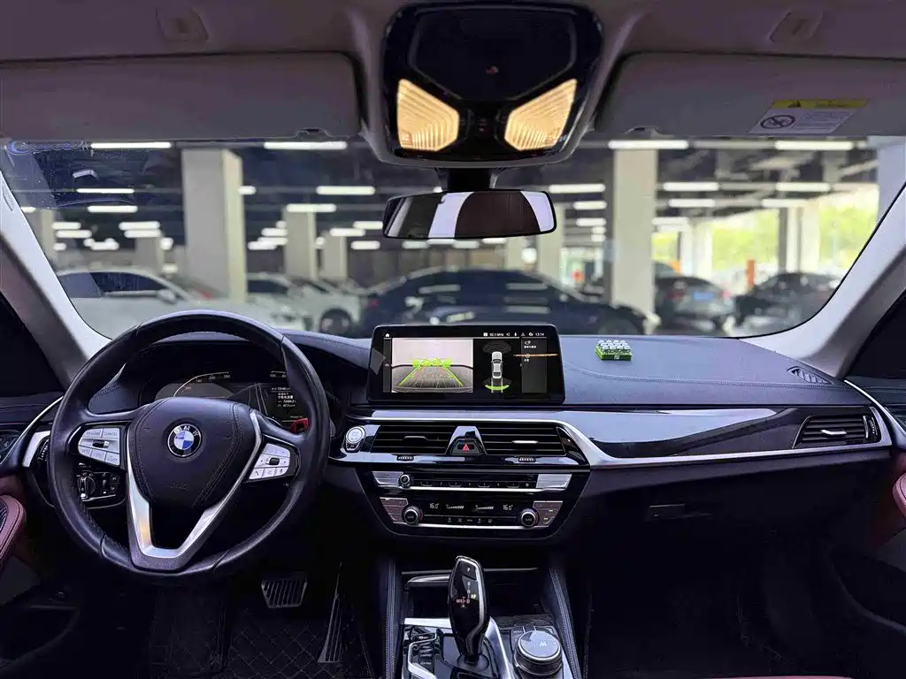 BMW 5 Series 2023 — фото 11