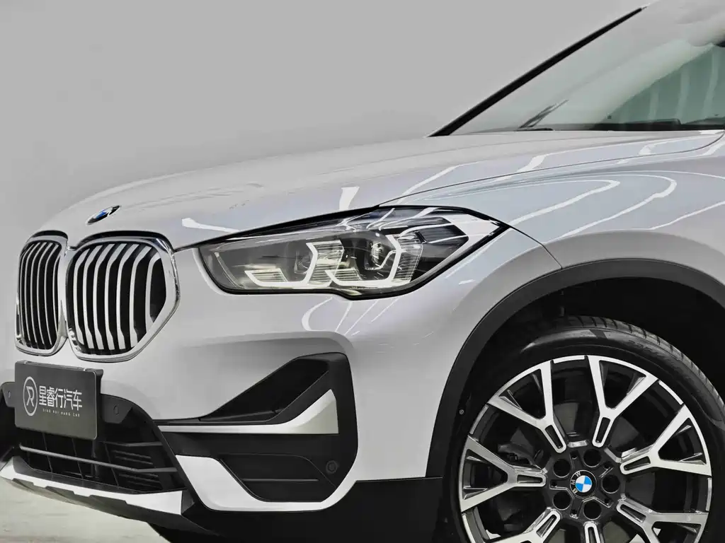 BMW X1 2021 — фото 8
