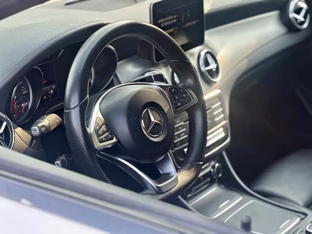 Mercedes-Benz CLA 2017 — фото 20