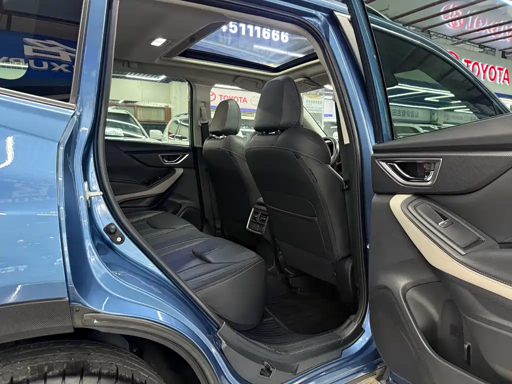 Subaru Forester 2022 — фото 11