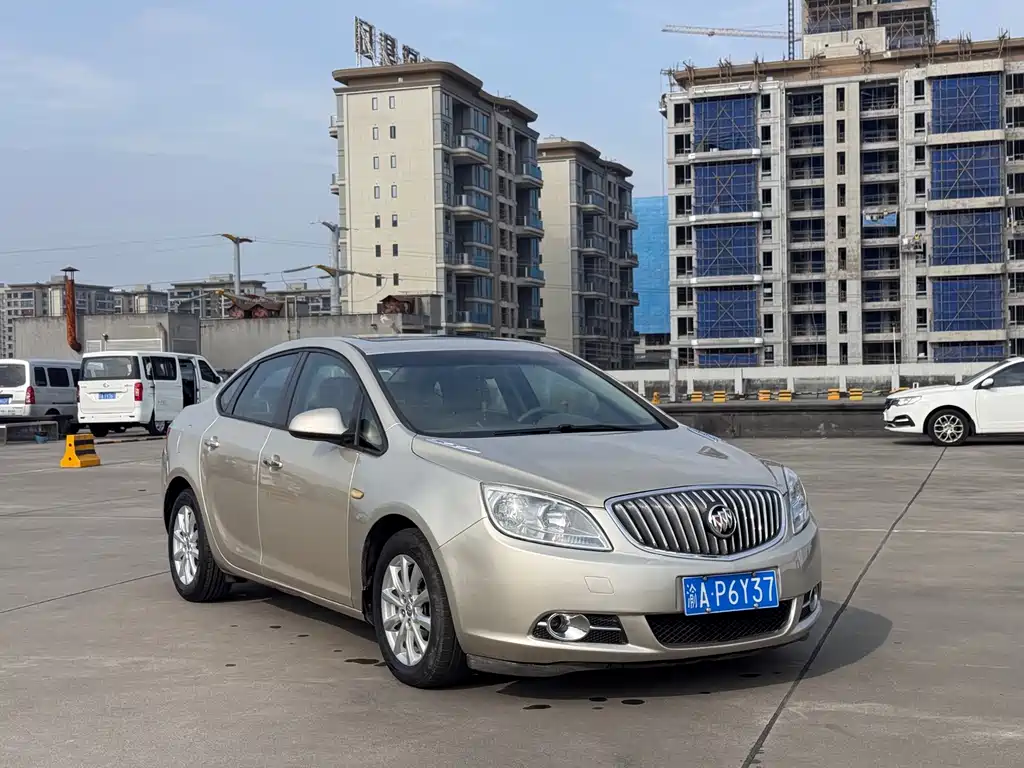 Buick Excelle 2014 — фото 3