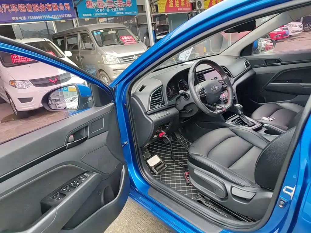 Hyundai Elantra 2019 — фото 16
