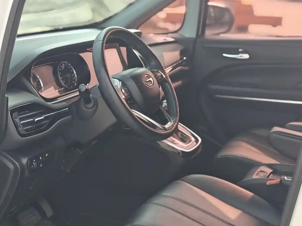 GAC Motor Trumpchi M6 2021 — фото 4