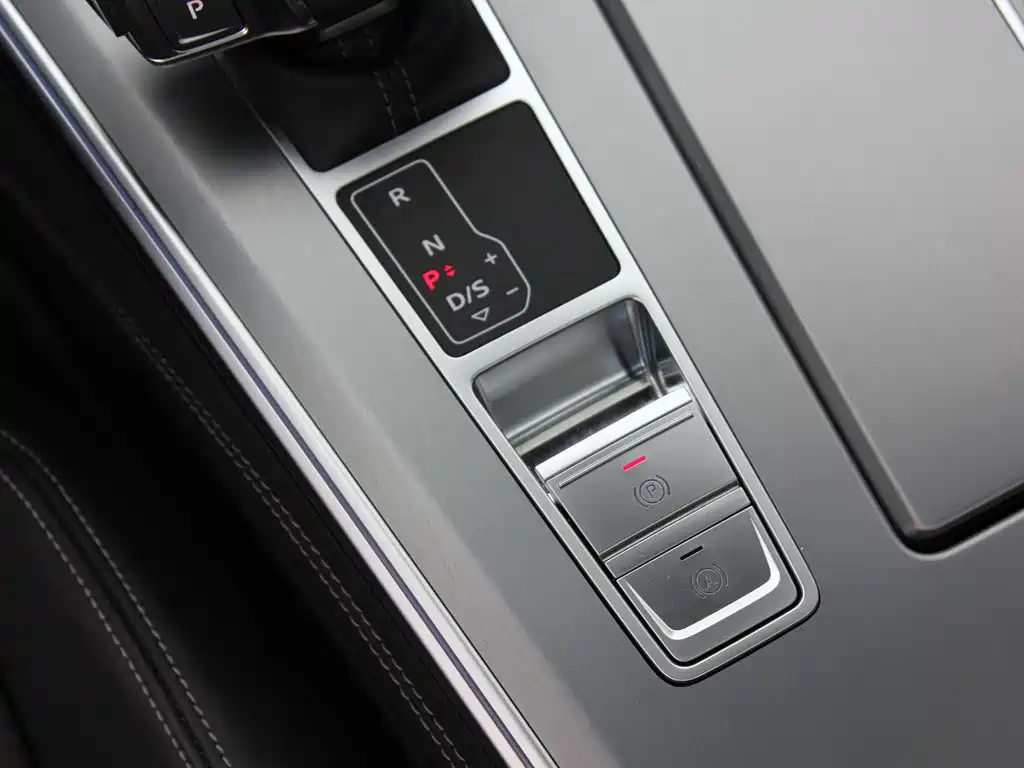Audi A7L 2025 — фото 15