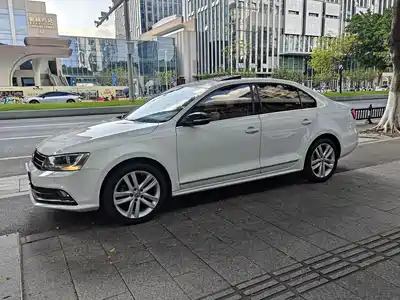 Volkswagen Sagitar 2018