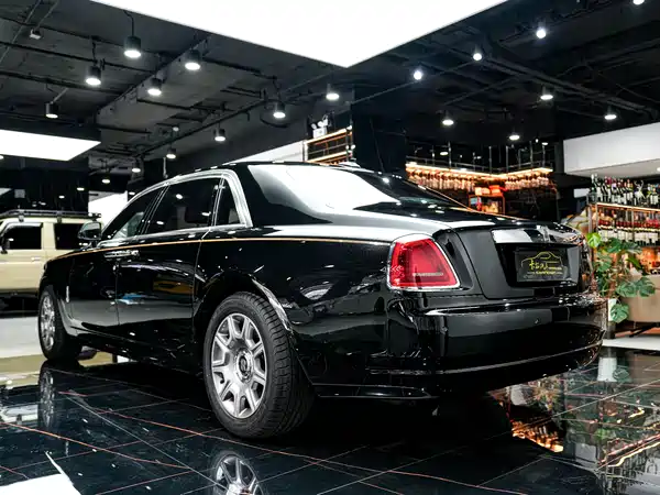 Rolls-Royce Ghost 2015