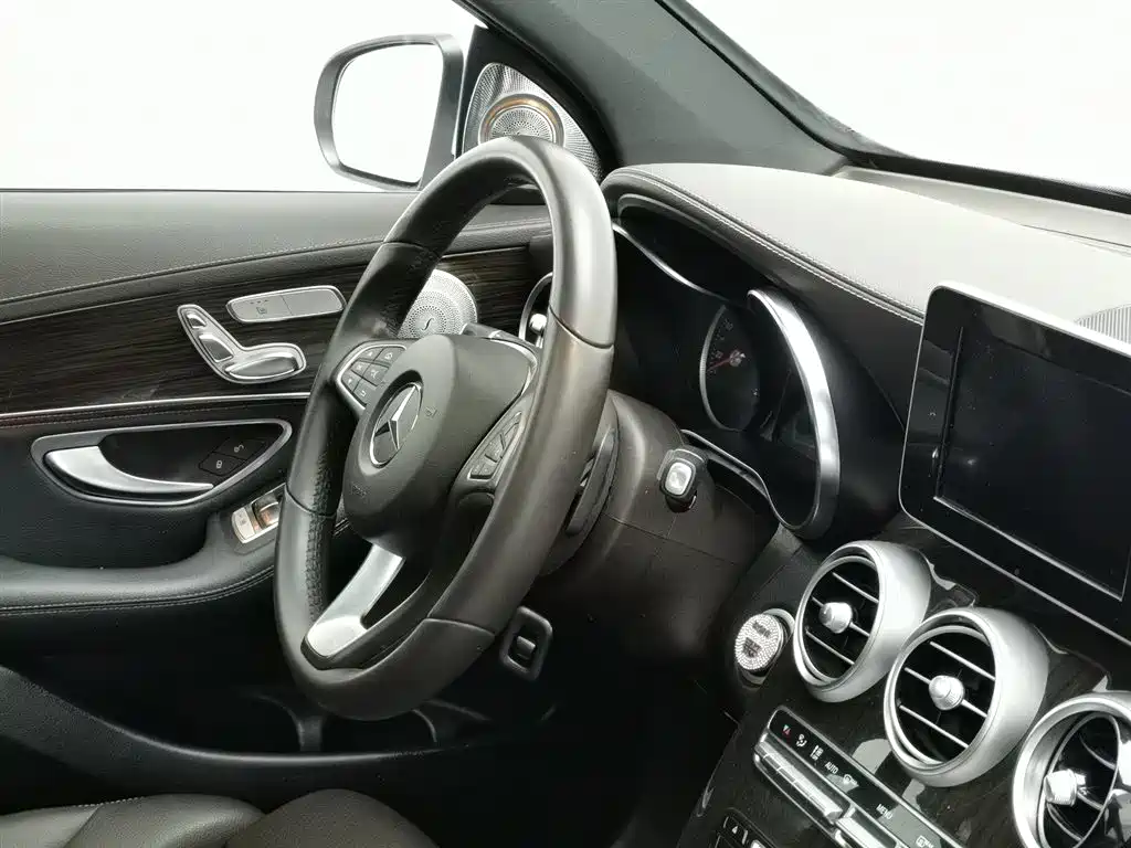 Mercedes-Benz GLC 2018 — фото 22