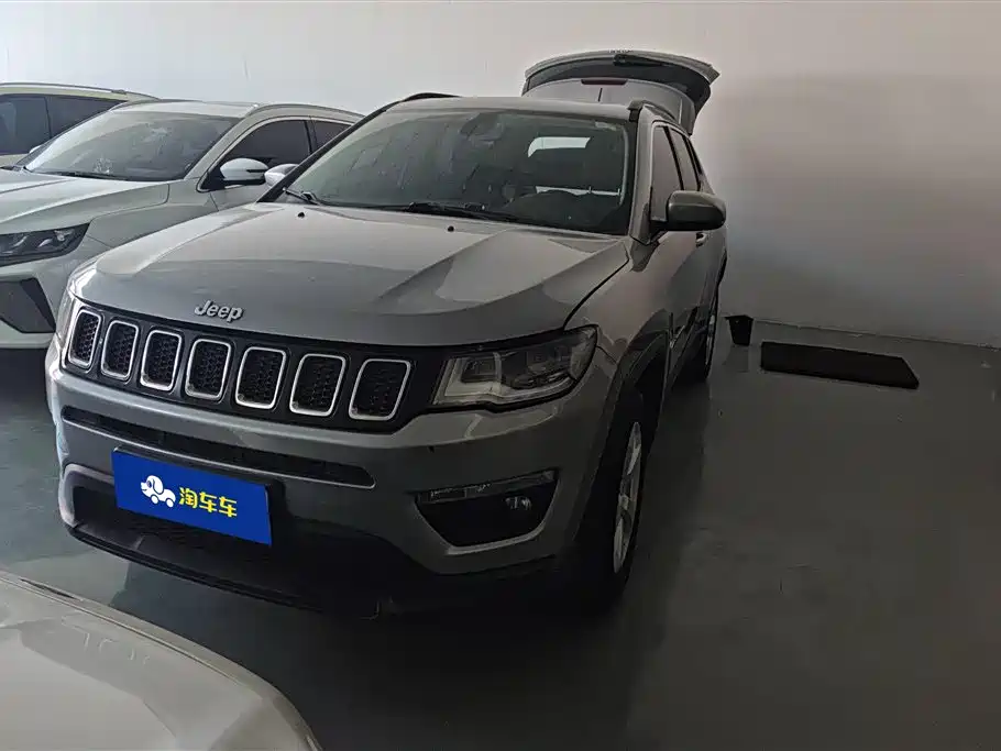 Jeep Compass 2017 — фото 1