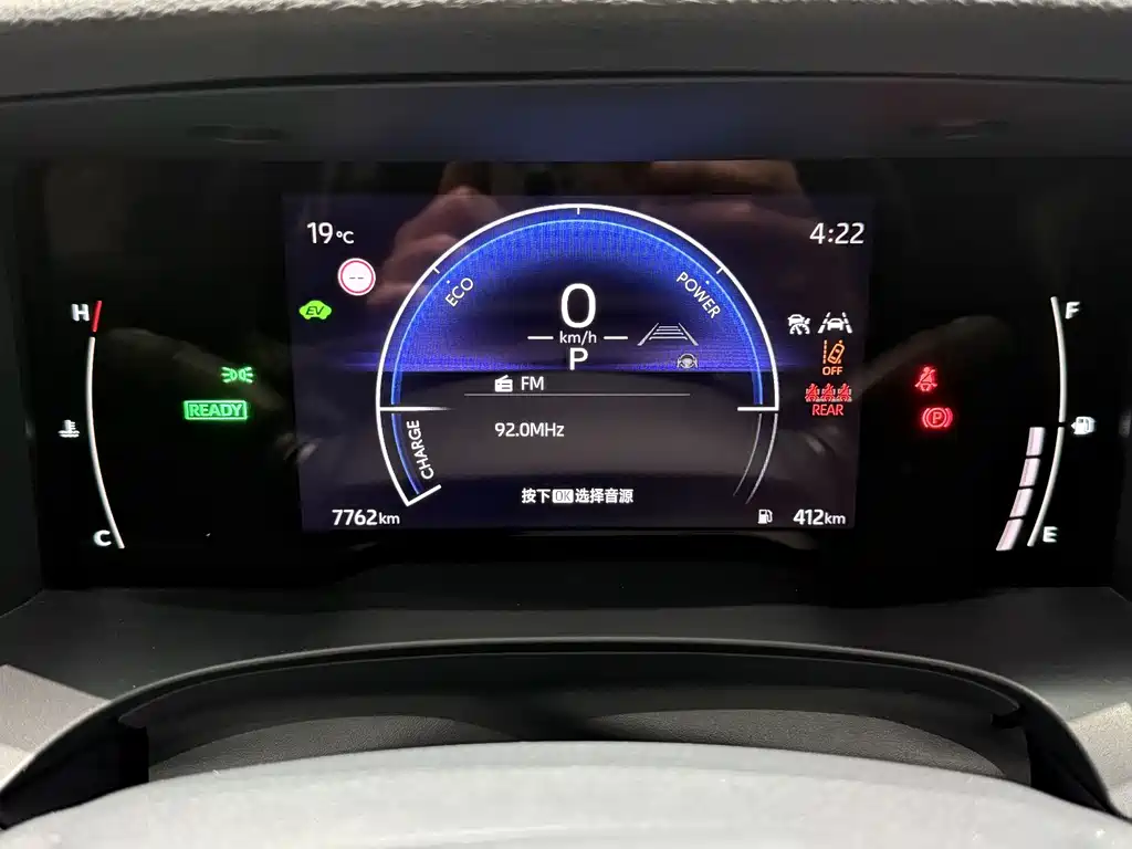 Toyota Camry 2025 — фото 12