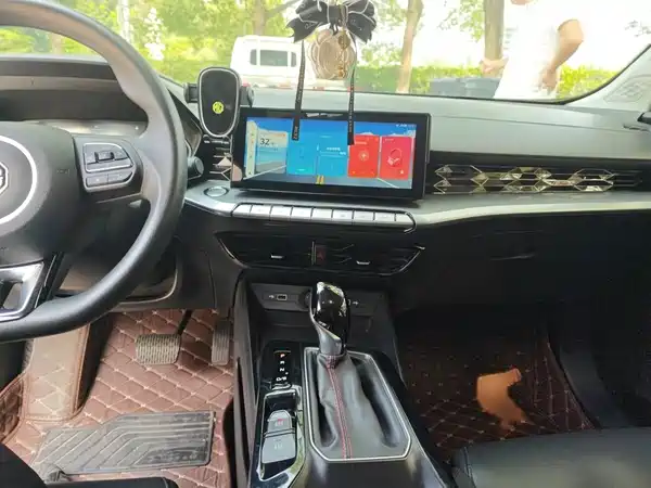 MG5 2022