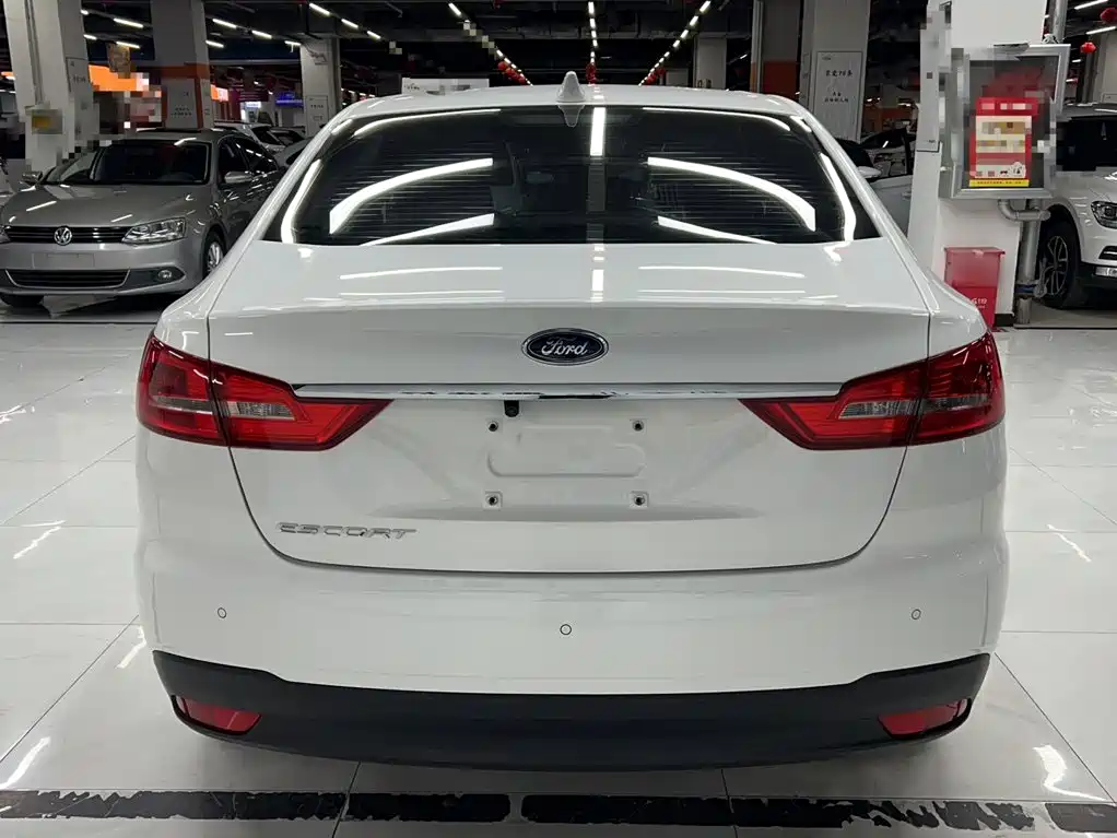 Ford Escort 2021