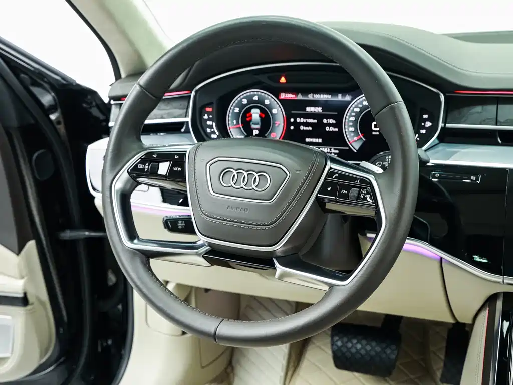 Audi A8 2025 — фото 18