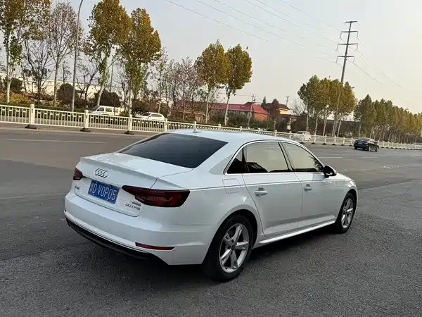 Audi A4L 2018