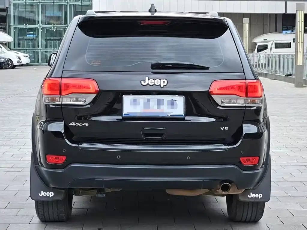 Jeep Grand Cherokee 2020 — фото 8